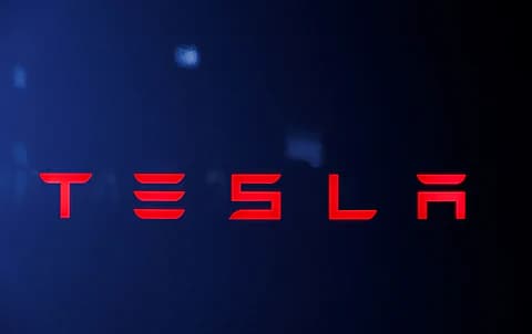 Tesla investe US$2 bilhões na xAI e inicia produção do Cybercab