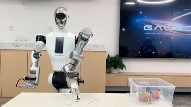 Hong Kong Investe US$8 Bilhões em Fintech, Aeroespacial e IA