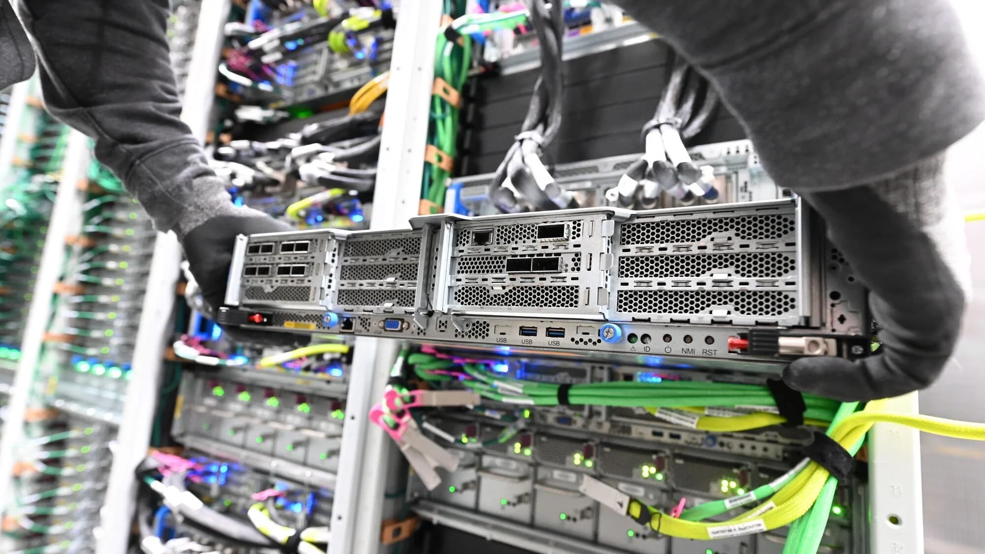 Amazon e Nvidia lançam serviço de nuvem para data centers privados